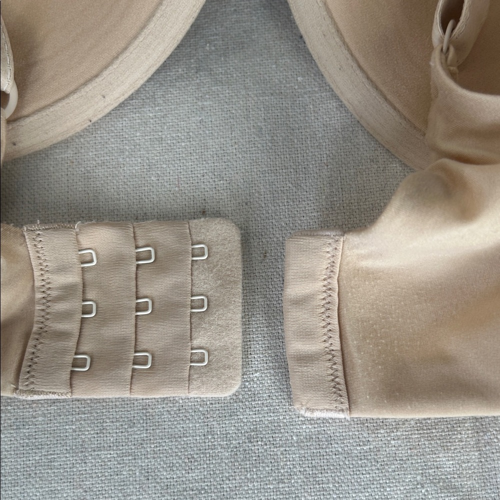 Maidenform Nude Underwire Bra - Picture 7 of 8